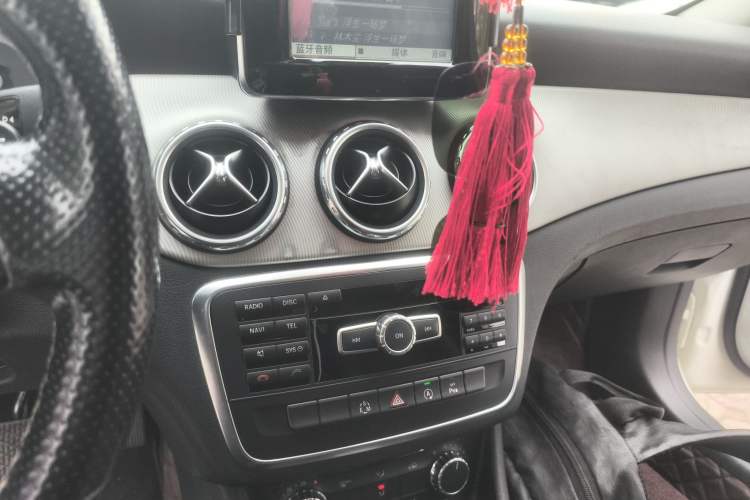 Used Mercedes-Benz GLA 2015 GLA 200 Fashion Model Audio And AC Panel