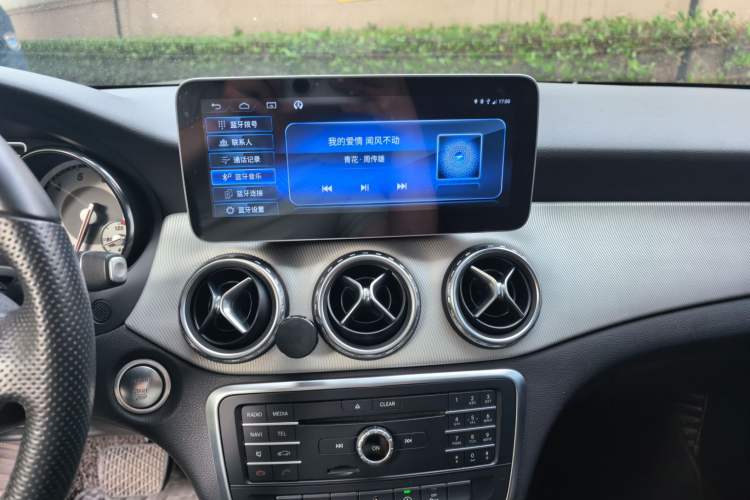 Used Mercedes-Benz GLA 2015 GLA 200 Sport Edition Audio And AC Panel