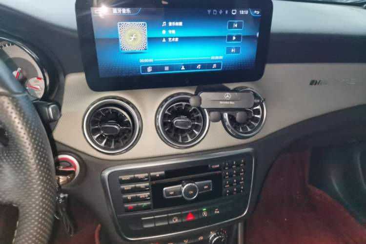 Used Mercedes-Benz GLA 2015 GLA 200 Sport Edition Audio And AC Panel