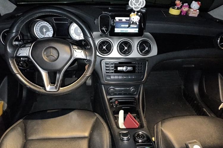 Used Mercedes-Benz GLA 2015 GLA 200 Fashion Model Center Console