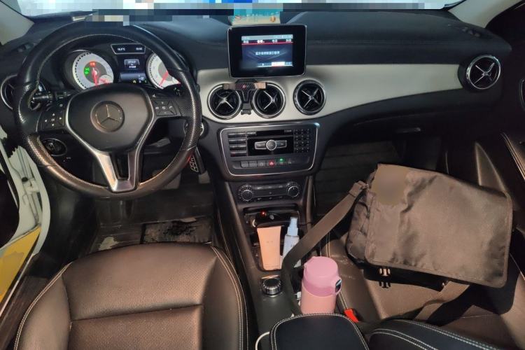 Used Mercedes-Benz GLA 2015 GLA 200 Fashion Model Center Console