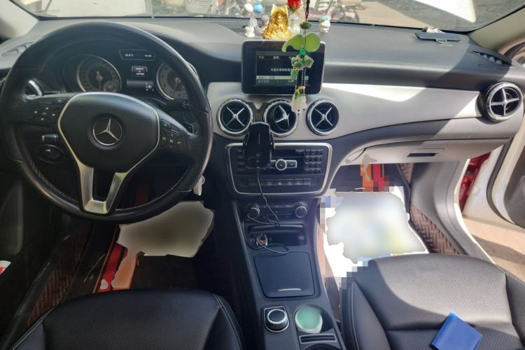 Used Mercedes-Benz GLA 2015 GLA 200 Fashion Model Center Console