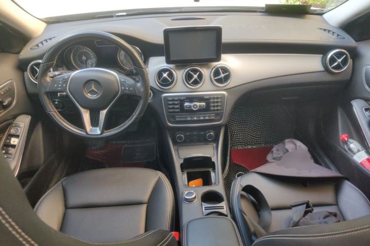 Used Mercedes-Benz GLA 2015 GLA 200 Fashion Model Center Console