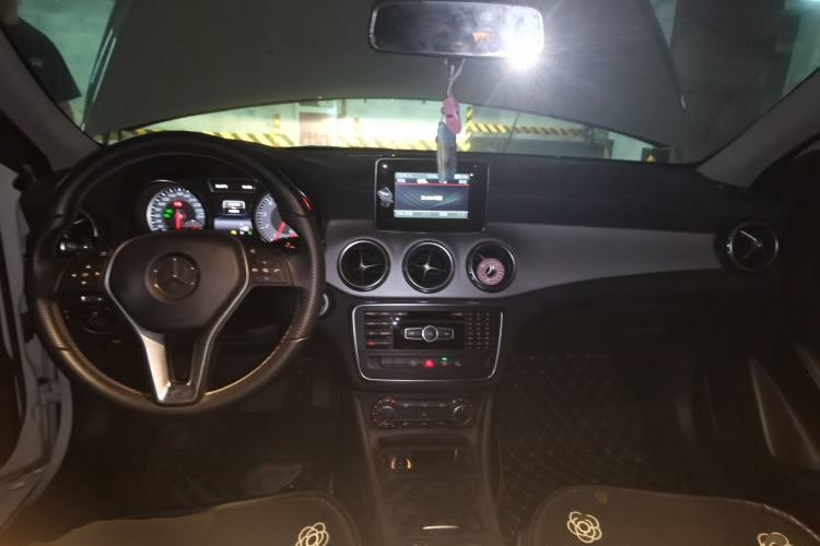 Used Mercedes-Benz GLA 2015 GLA 200 Fashion Model Center Console