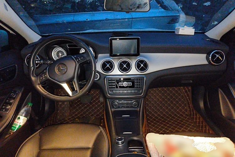 Used Mercedes-Benz GLA 2015 GLA 200 Fashion Model Center Console