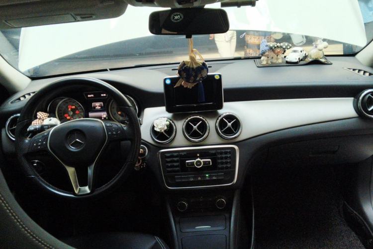 Used Mercedes-Benz GLA 2015 GLA 200 Fashion Model Center Console