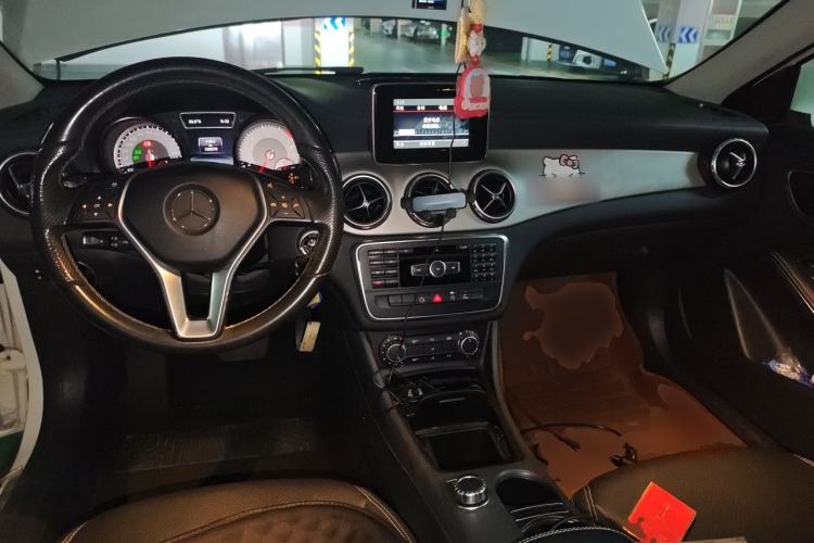 Used Mercedes-Benz GLA 2015 GLA 200 Fashion Model Center Console