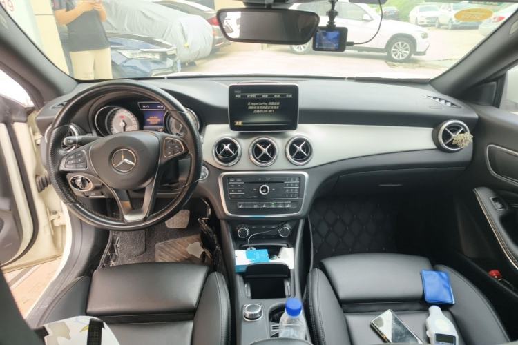 Used Mercedes-Benz GLA 2015 GLA 200 Center Console