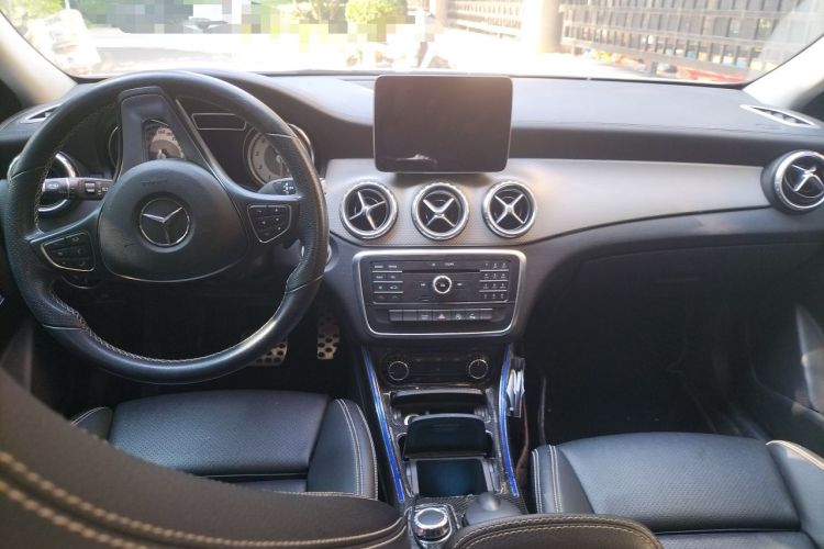 Used Mercedes-Benz GLA 2015 GLA 200 Fashion Model Center Console