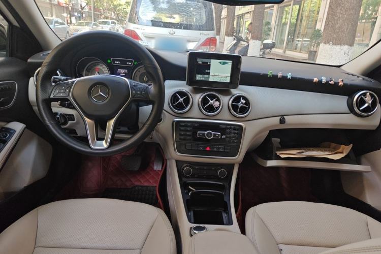 Used Mercedes-Benz GLA 2015 GLA 200 Fashion Model Center Console
