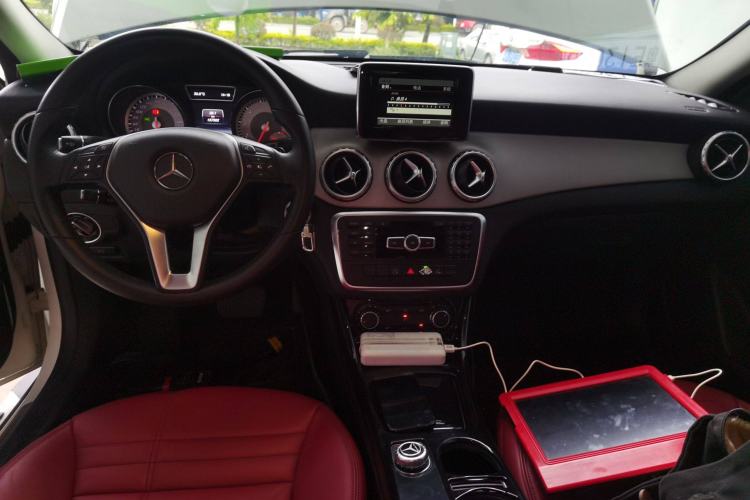 Used Mercedes-Benz GLA 2015 GLA 200 Center Console