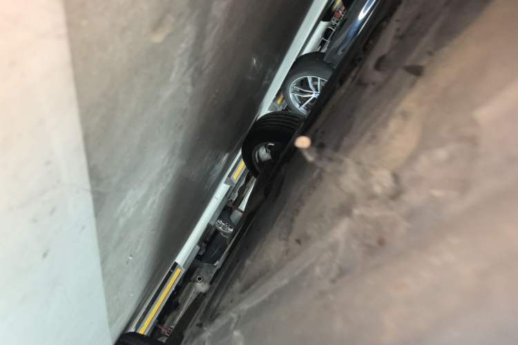 Used Mercedes-Benz GLA 2015 GLA 200 Sport Edition Chassis Front Left