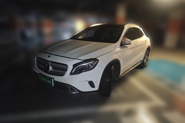 Used Mercedes-Benz GLA 2015 GLA 220 4MATIC Luxury Model Guazi used car, China used car export, Used car for sale, Used cars, Cheapest cars for sale