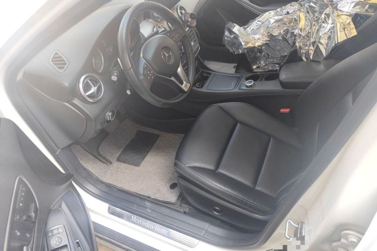 Used Mercedes-Benz GLA 2015 GLA 220 4MATIC Luxury Model Driver Seat