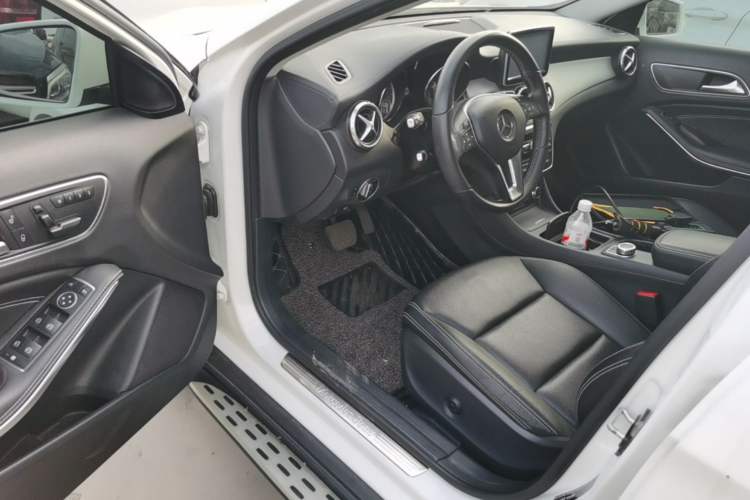 Used Mercedes-Benz GLA 2015 GLA 200 Fashion Model Driver Seat