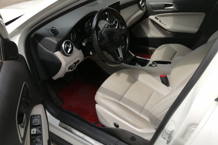 Used Mercedes-Benz GLA 2015 GLA 200 Fashion Model Driver Seat
