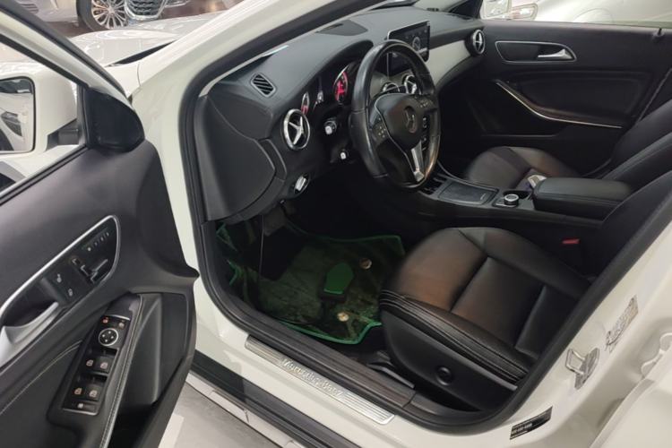Used Mercedes-Benz GLA 2015 GLA 200 Fashion Model Driver Seat