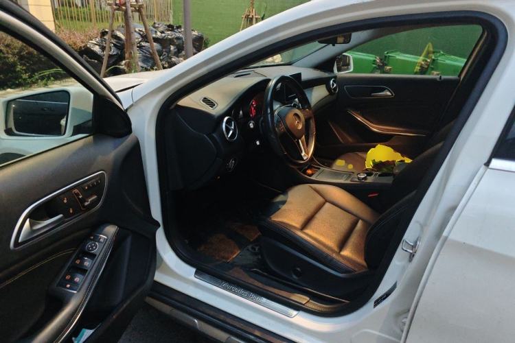 Used Mercedes-Benz GLA 2015 GLA 200 Fashion Model Driver Seat