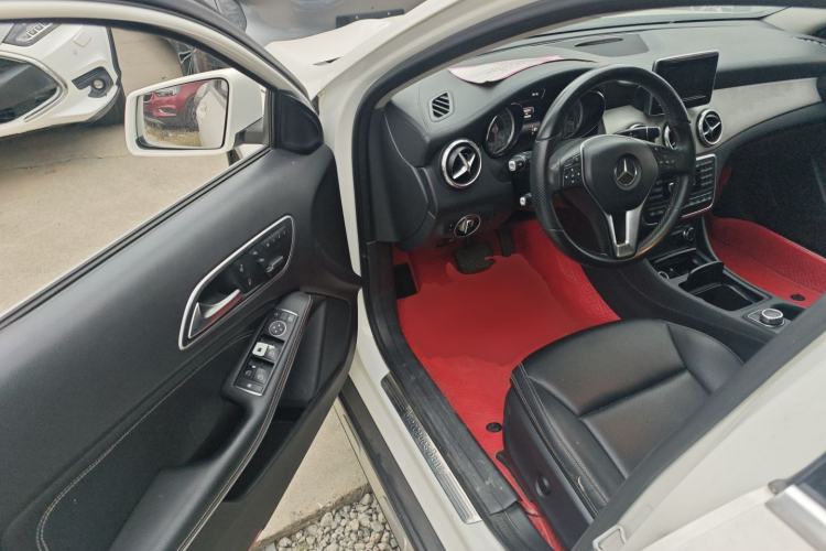 Used Mercedes-Benz GLA 2015 GLA 220 4MATIC Fashion Model Driver Seat