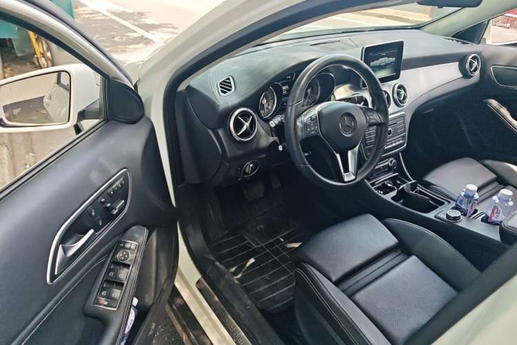 Used Mercedes-Benz GLA 2015 GLA 200 Fashion Model Driver Seat