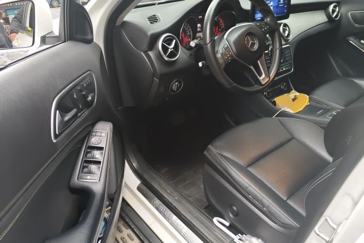 Used Mercedes-Benz GLA 2015 GLA 200 Fashion Model Driver Seat