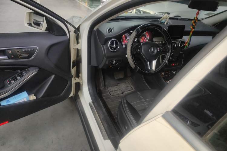 Used Mercedes-Benz GLA 2015 GLA 200 Driver Seat
