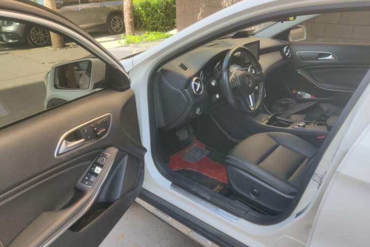 Used Mercedes-Benz GLA 2015 GLA 200 Fashion Model Driver Seat