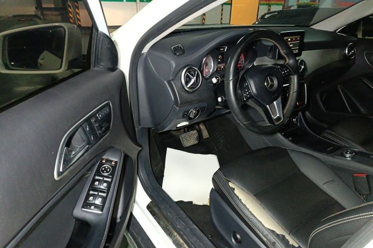Used Mercedes-Benz GLA 2015 GLA 200 Fashion Model Driver Seat