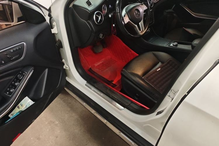 Used Mercedes-Benz GLA 2015 GLA 200 Fashion Model Driver Seat