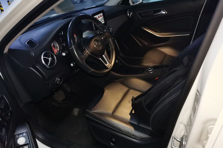 Used Mercedes-Benz GLA 2015 GLA 200 Fashion Model Driver Seat