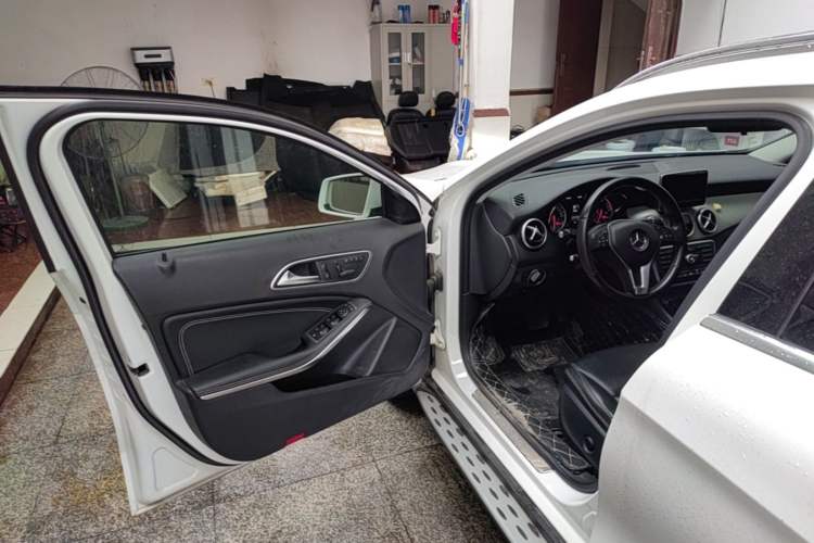 Used Mercedes-Benz GLA 2015 GLA 220 4MATIC Fashion Model Driver Seat