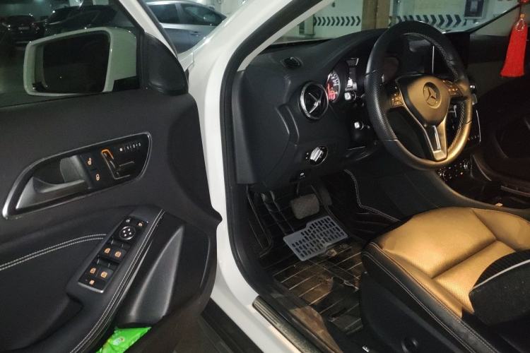 Used Mercedes-Benz GLA 2015 GLA 220 4MATIC Fashion Model Driver Seat