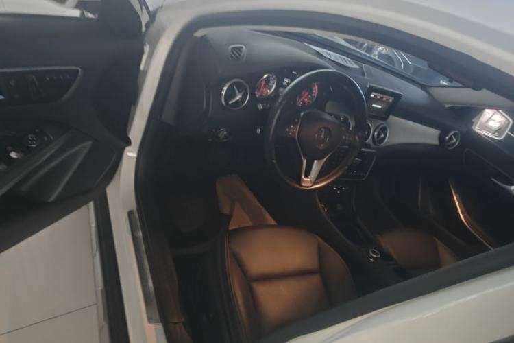 Used Mercedes-Benz GLA 2015 GLA 220 4MATIC Fashion Model Driver Seat