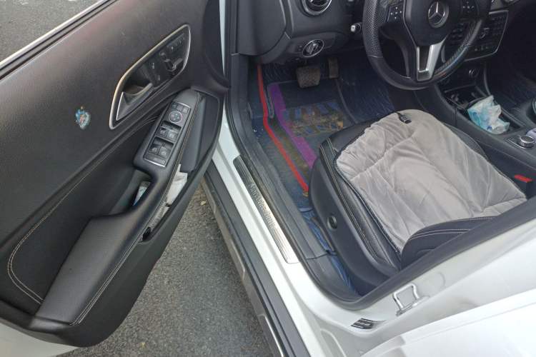 Used Mercedes-Benz GLA 2015 GLA 200 Fashion Model Driver Seat