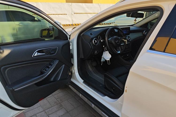 Used Mercedes-Benz GLA 2015 GLA 200 Fashion Model Driver Seat