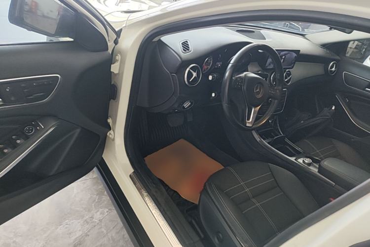 Used Mercedes-Benz GLA 2015 GLA 200 Driver Seat