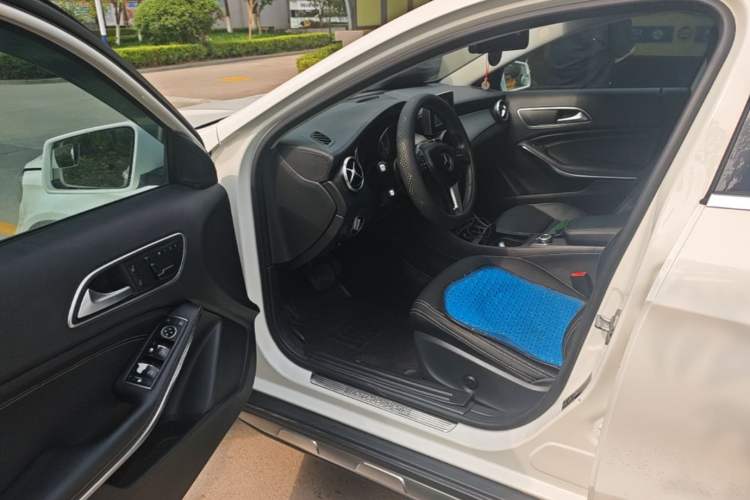 Used Mercedes-Benz GLA 2015 GLA 200 Fashion Model Driver Seat