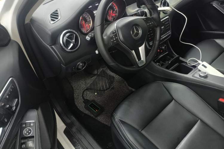 Used Mercedes-Benz GLA 2015 GLA 220 4MATIC Fashion Model Driver Seat