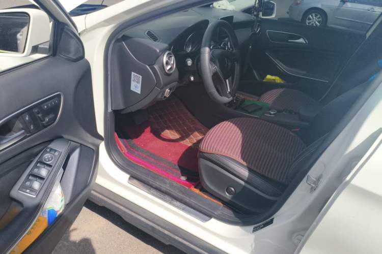Used Mercedes-Benz GLA 2015 GLA 200 Driver Seat