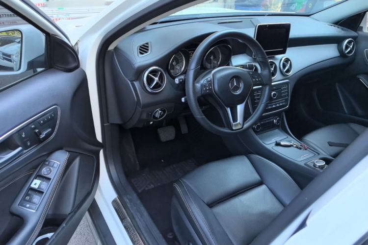Used Mercedes-Benz GLA 2015 GLA 200 Fashion Model Driver Seat