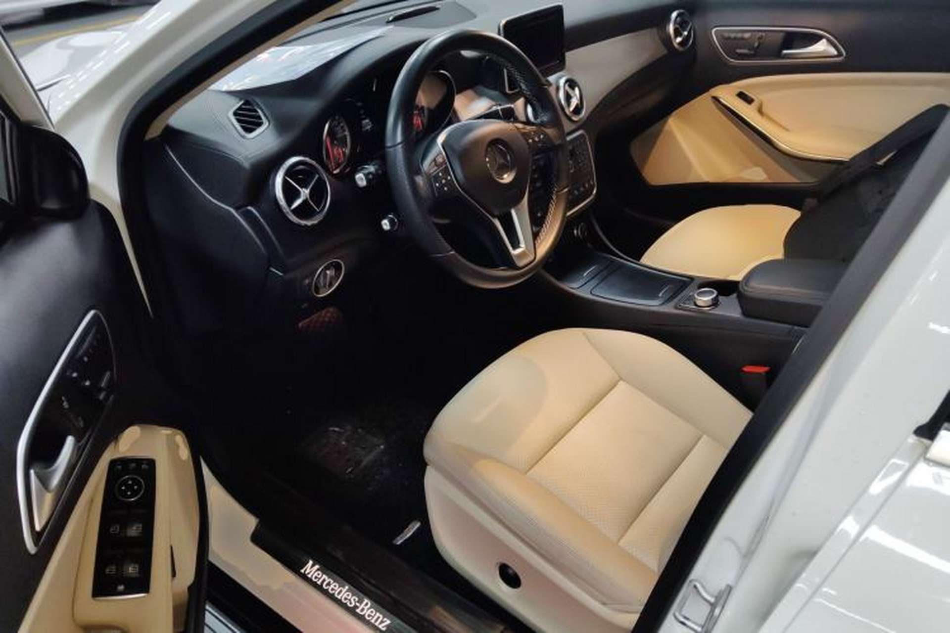 Used Mercedes-Benz GLA 2015 GLA 220 4MATIC Luxury Model Driver Seat