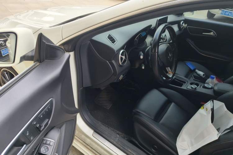 Used Mercedes-Benz GLA 2015 GLA 200 Driver Seat