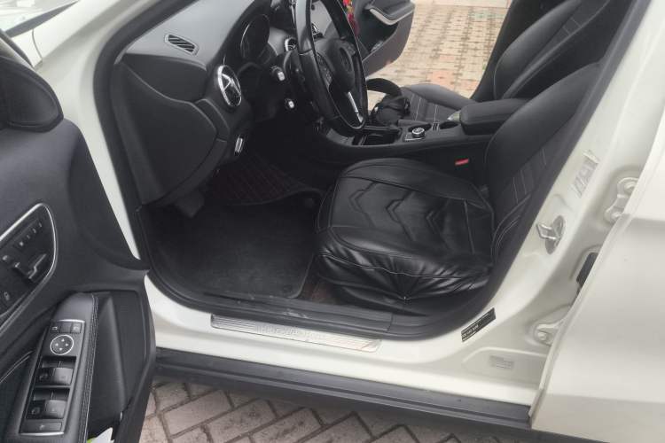 Used Mercedes-Benz GLA 2015 GLA 200 Fashion Model Driver Seat