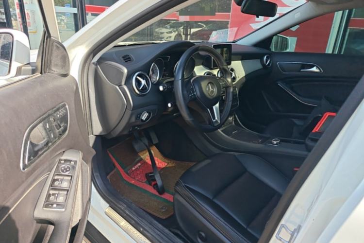 Used Mercedes-Benz GLA 2015 GLA 220 4MATIC Fashion Model Driver Seat