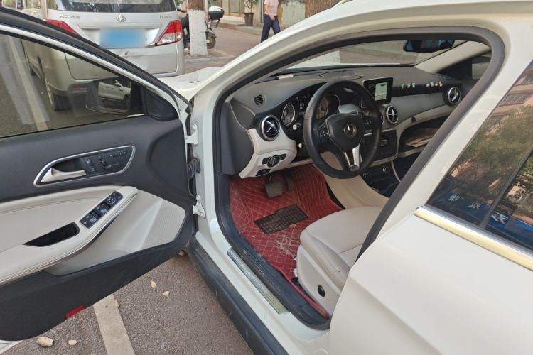 Used Mercedes-Benz GLA 2015 GLA 200 Fashion Model Driver Seat