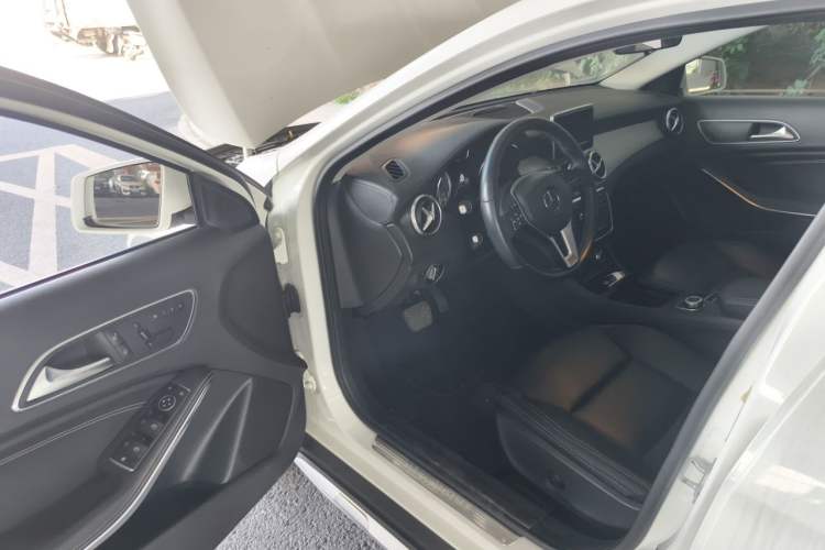 Used Mercedes-Benz GLA 2015 GLA 200 Fashion Model Driver Seat