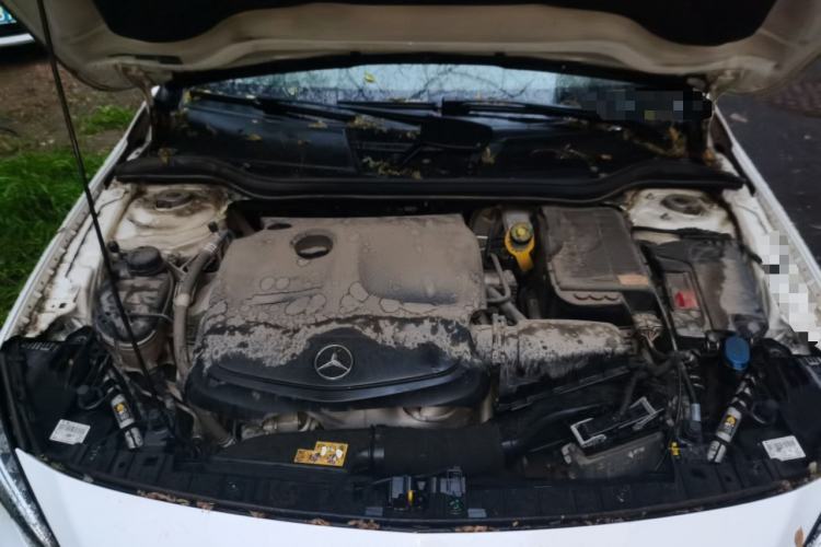 Used Mercedes-Benz GLA 2015 GLA 220 4MATIC Fashion Model Engine Bay