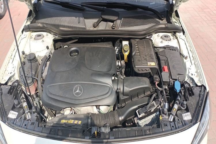 Used Mercedes-Benz GLA 2015 GLA 200 Engine Bay