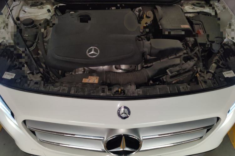 Used Mercedes-Benz GLA 2015 GLA 200 Fashion Model Engine Bay