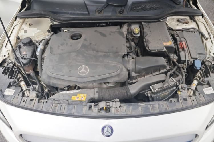 Used Mercedes-Benz GLA 2015 GLA 200 Fashion Model Engine Bay